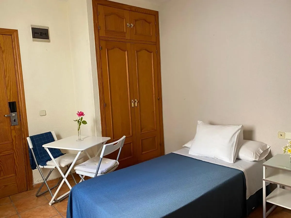 Hostal Moscatel Malaga Guest house